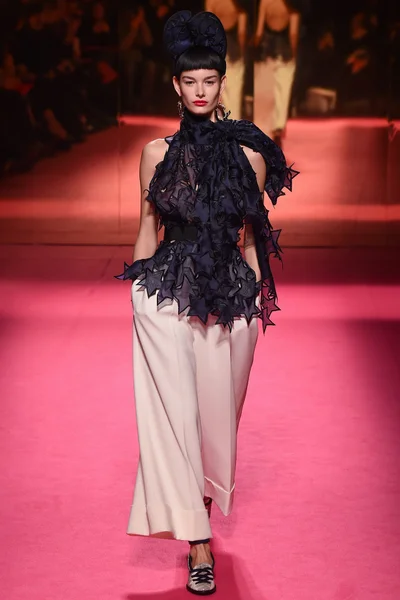 Look 5